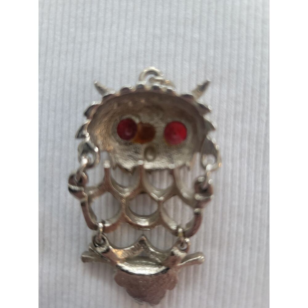 Vintage Silver Tone Owl Pin or Brooch with Large Red Eyes - Picture 4 of 7
